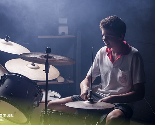 Urangan SHS_01 Urangan SHS: Schlagzeuger der Schulband