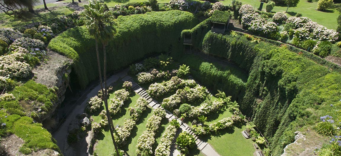 Mount Gambier - Umpherston Sinkhole Cave Mount Gambier - Umpherston Sinkhole Cave