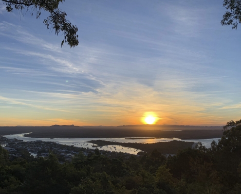 Maximilian 2-4 Maximilian 2-4