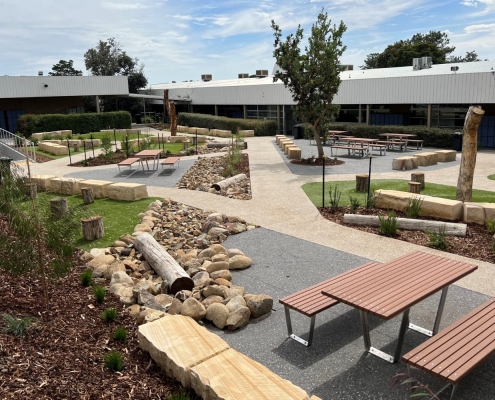 Frankston High School 2 Frankston High School Innenhof