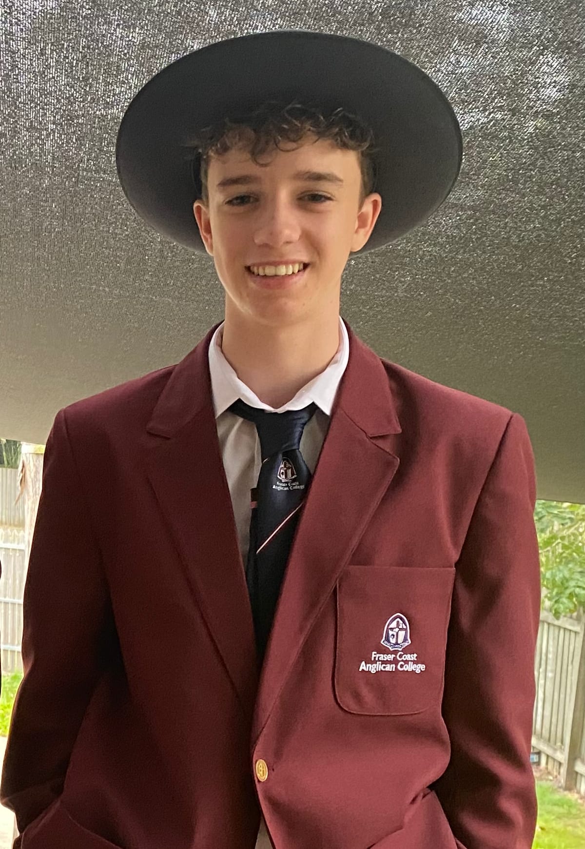 Leonard in Schuluniform Leonard in Schuluniform