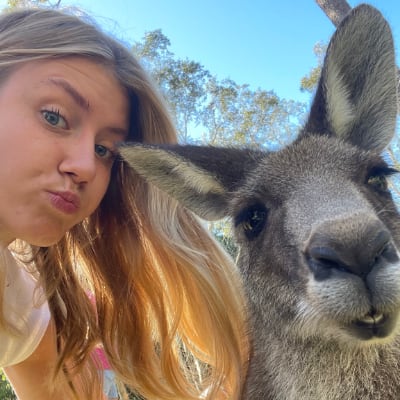 Mia mit Känguru