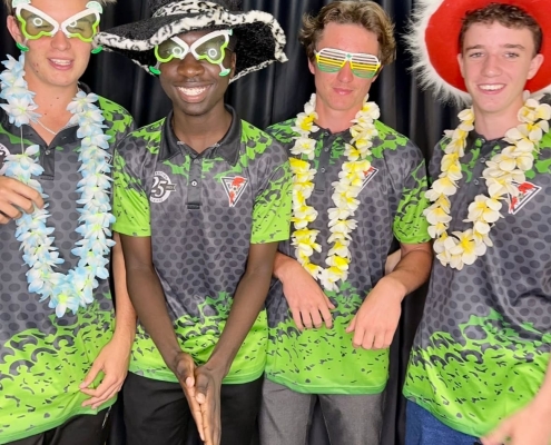 Fußballteam-Feier nach gewonnenem Turnier Fußballteam-Feier nach gewonnenem Turnier