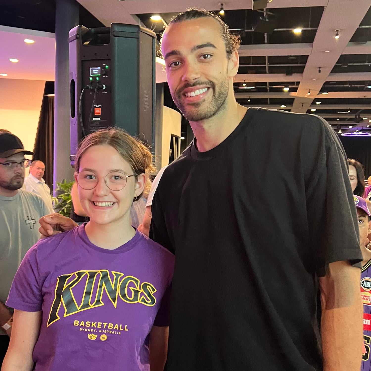 Mit Xavier Cooks von den Sydney Kings Mit Xavier Cooks von den Sydney Kings