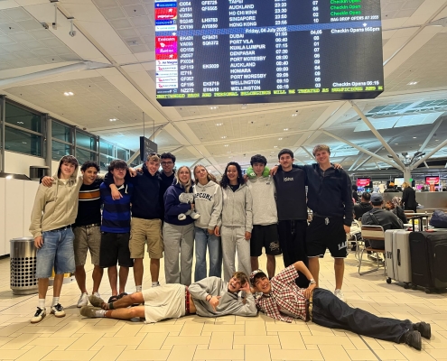 Abschied von Freunden am Flughafen Abschied von Freunden am Flughafen