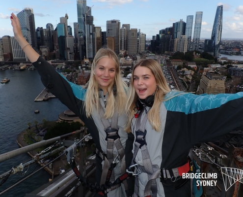 Sydney Harbour Bridge Climb mit einer anderen Austauschschülerin Sydney Harbour Bridge Climb mit einer anderen Austauschschülerin